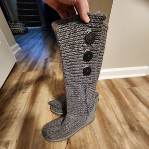 Cardy Tall Gray Crocheted Ugg Boots Size 9